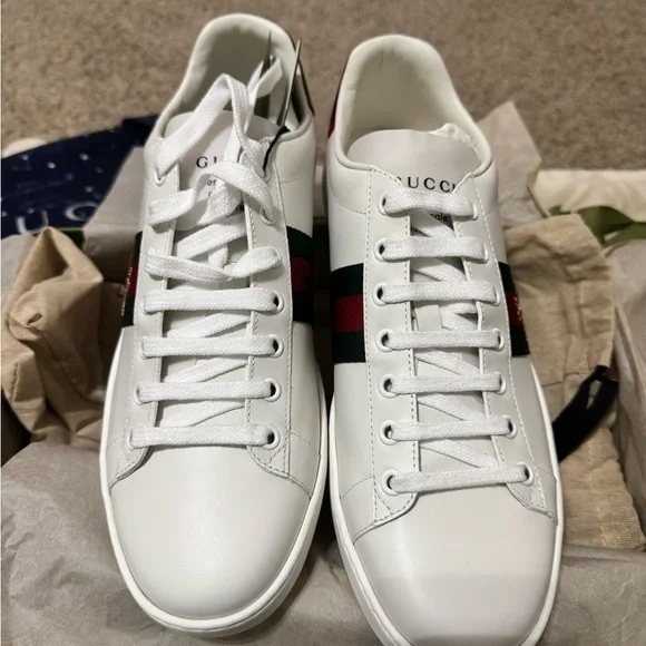 Gucci BEE Athletic Shoes - Picture 10 of 14
